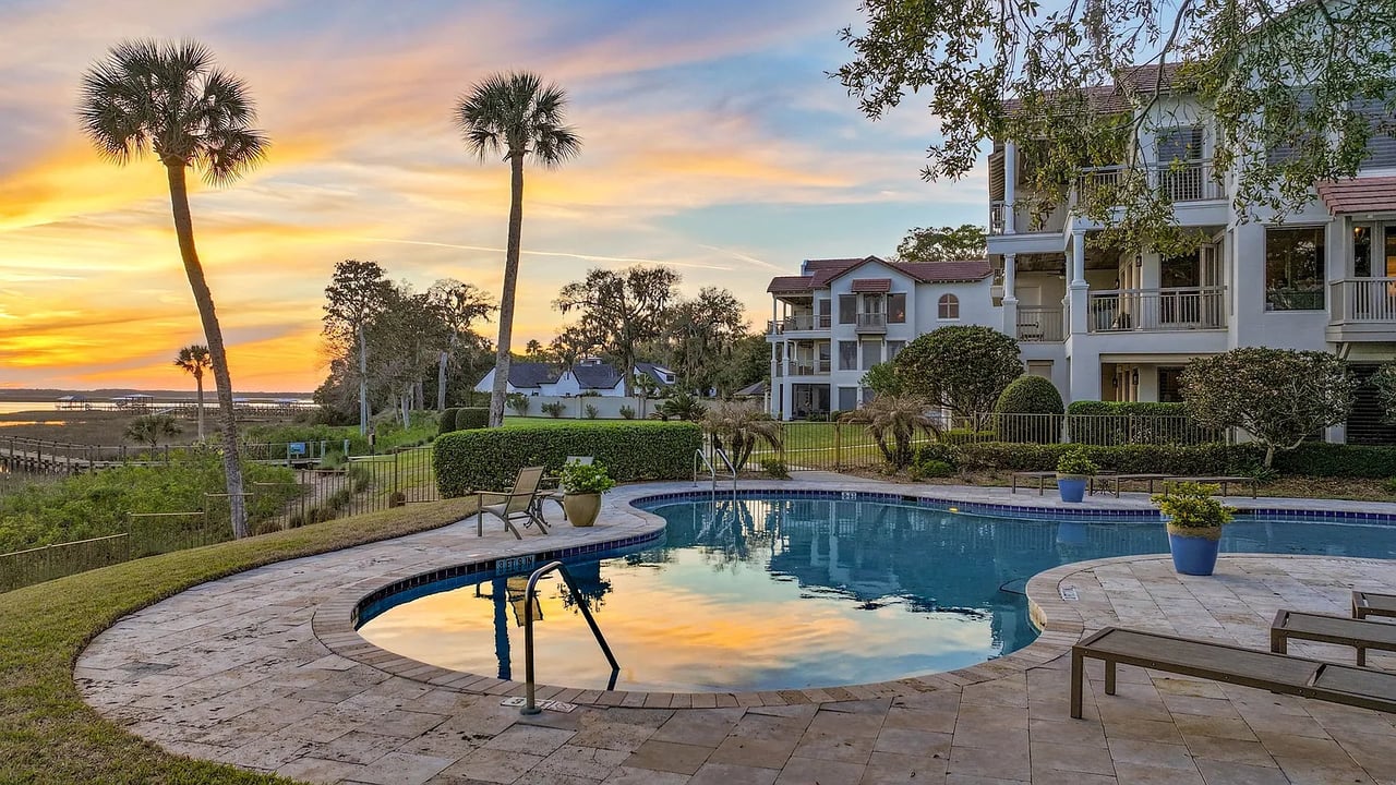 5069 First Coast Hwy #202D