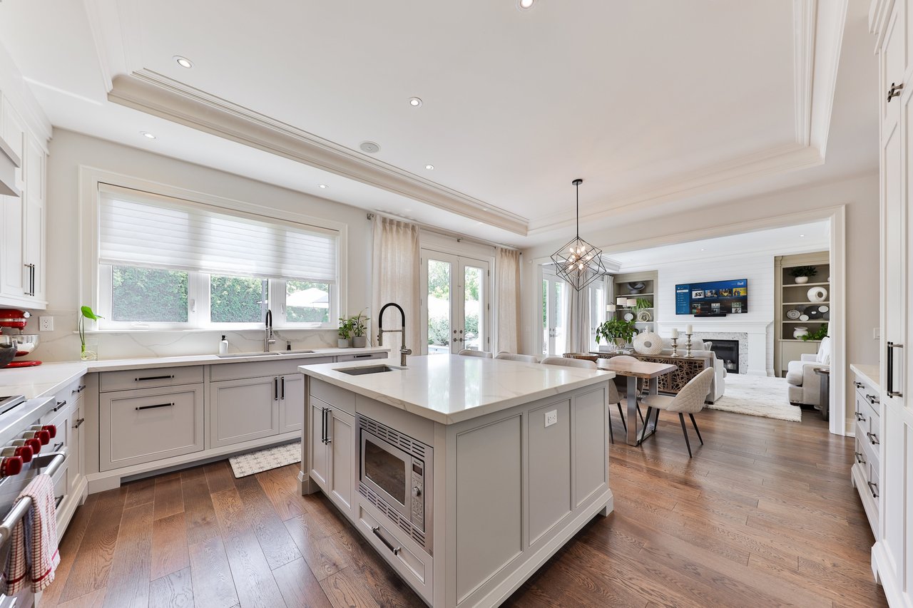 408 Saville Crescent, Oakville
