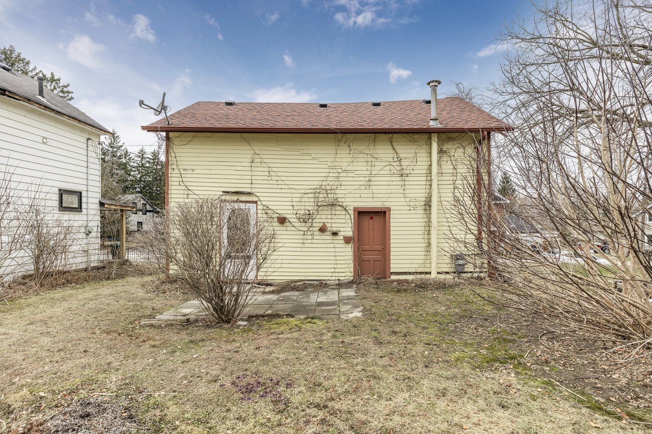 410 Eagle Street, Newmarket, ON L3Y 1K6