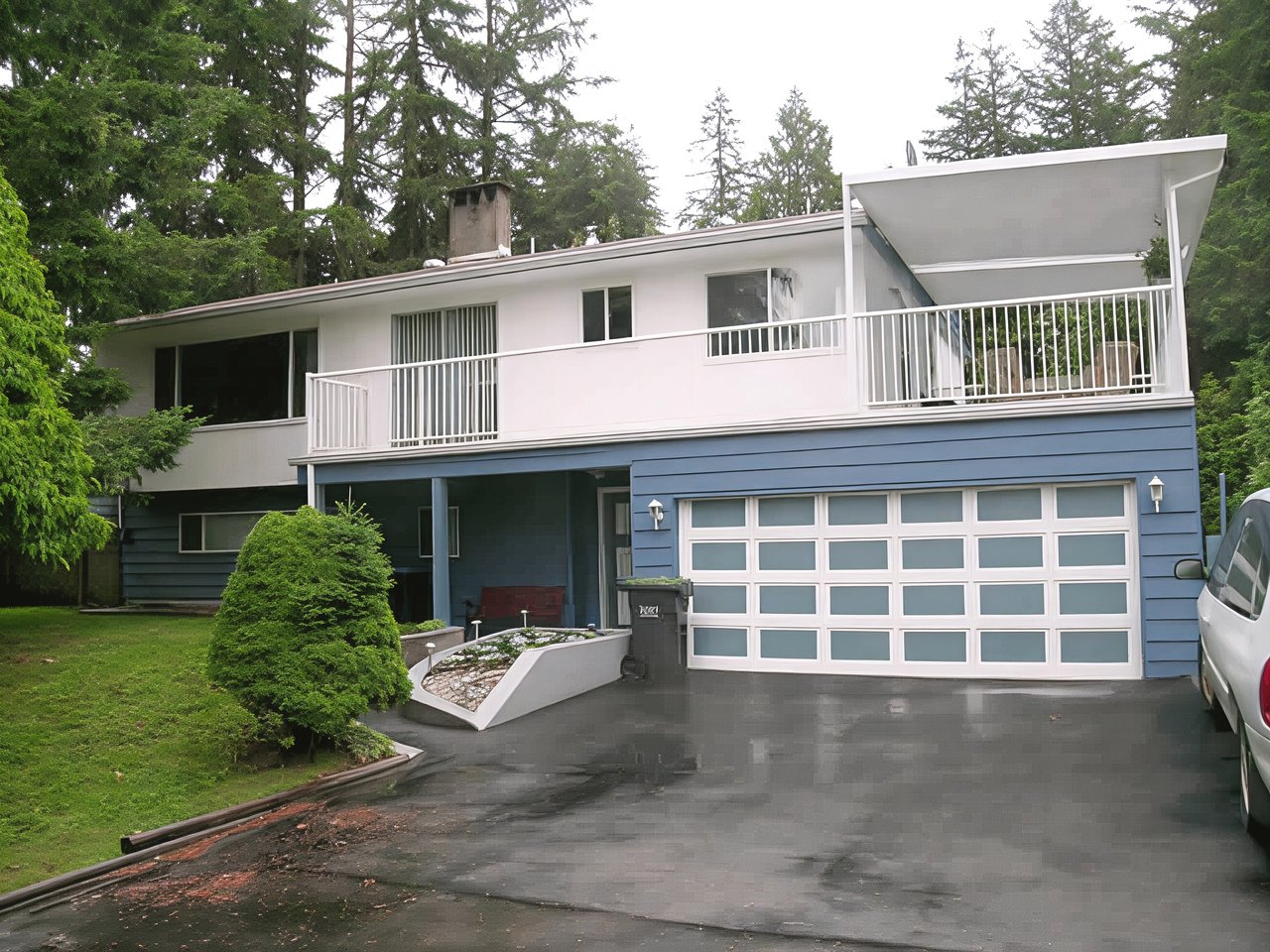 1812 Western Dr