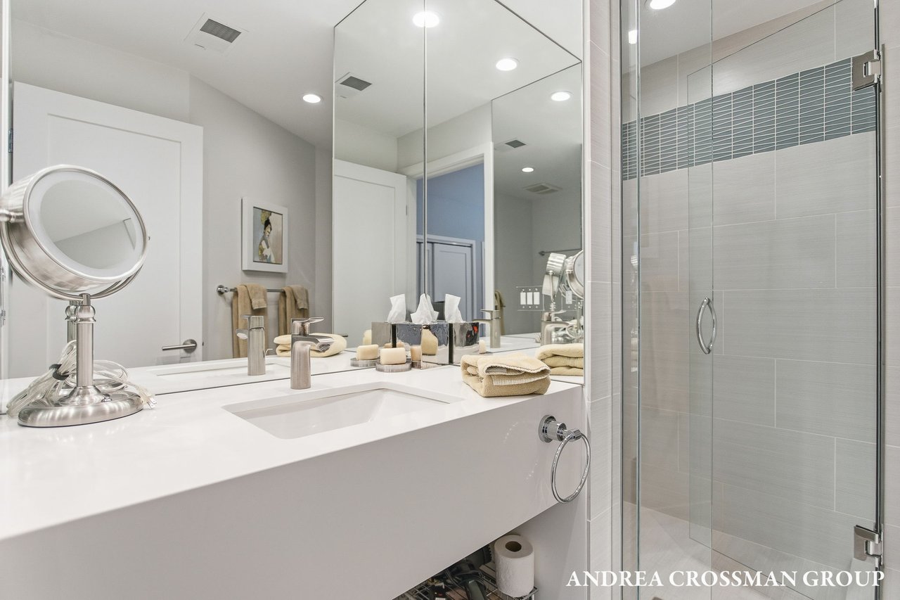 6919 Bendemeer Drive