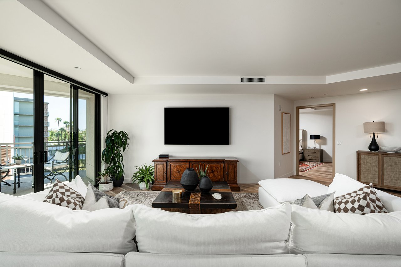 6803 E MAIN Street, 5511