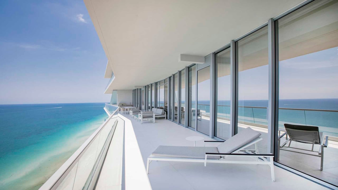 Turnberry Ocean Club sunrise terrace 