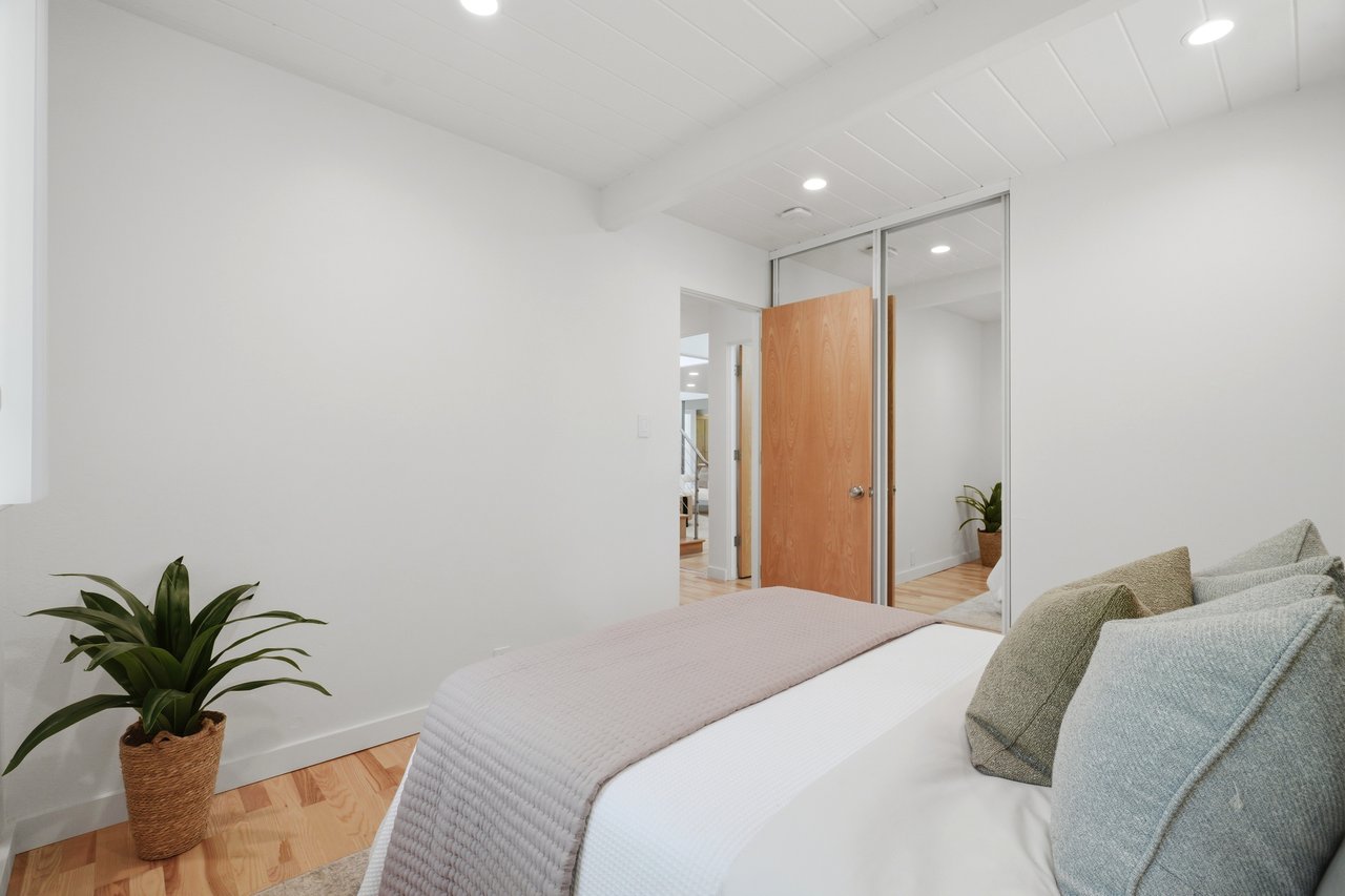 941 Eichler DR