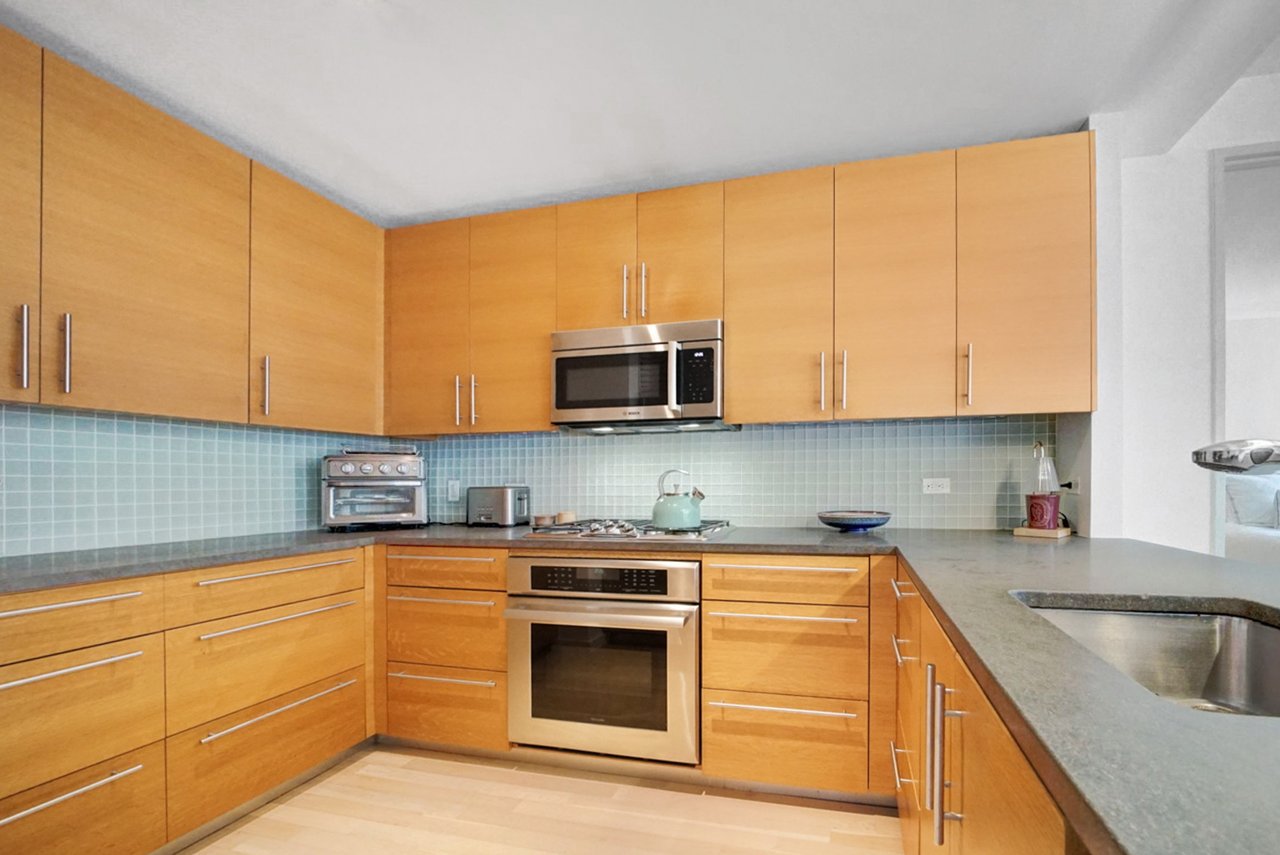 49 North 8th st