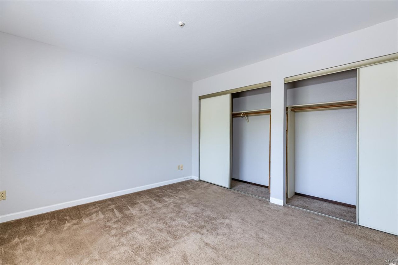 1424 Gold Way