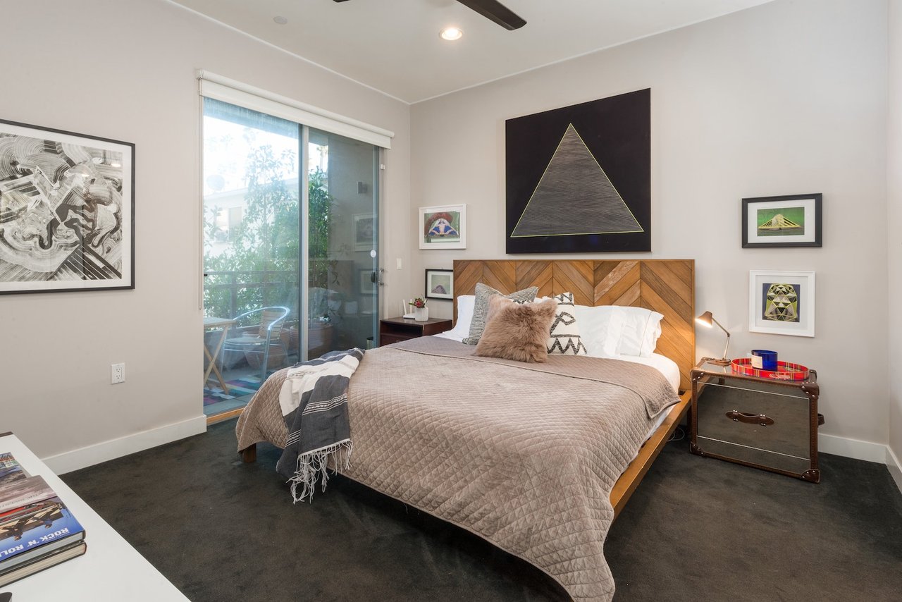 Modern 2 Bedroom/ 2 bath at the Metropol