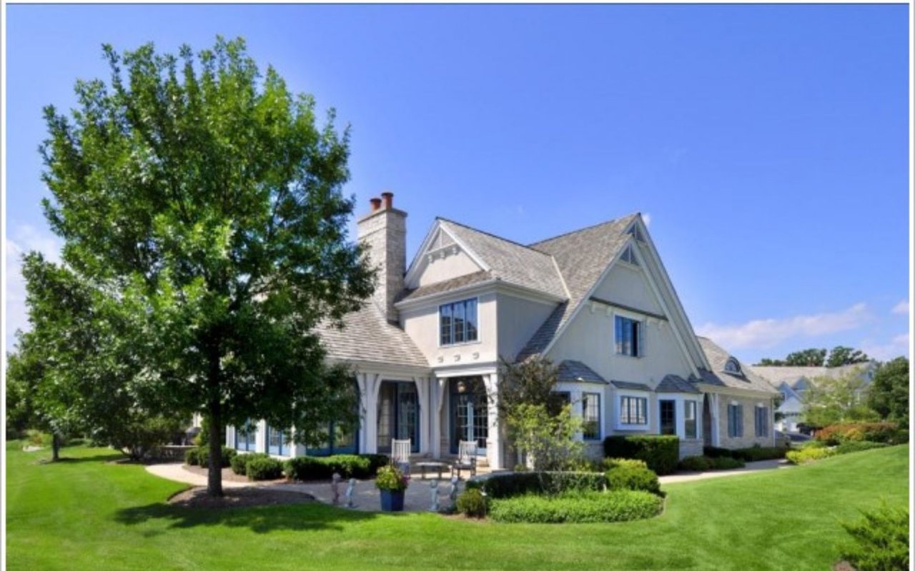 A Premier Location on Desirable Greenway Drive in Conway Farms in Lake Forest