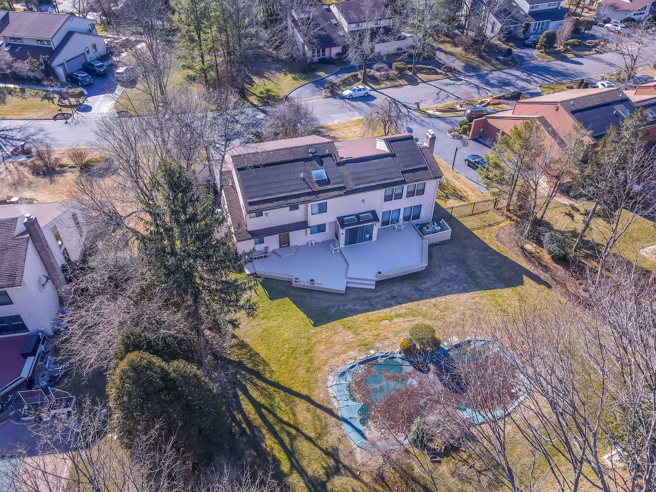 50 Juniper Lane, Muttontown