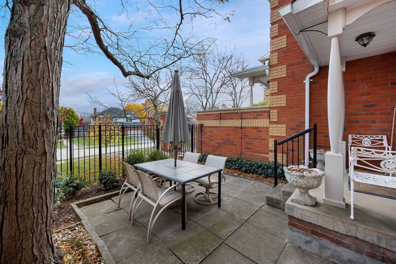 1415 Hazelton Boulevard 30