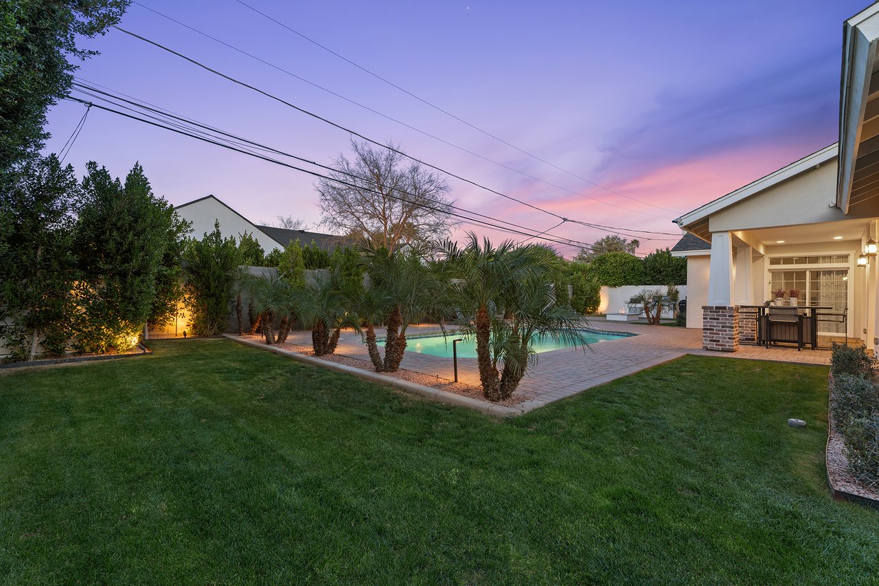 3838 E DEVONSHIRE Avenue