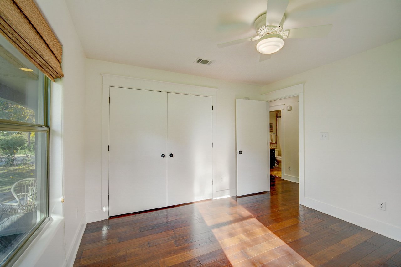 1411 Burford Pl