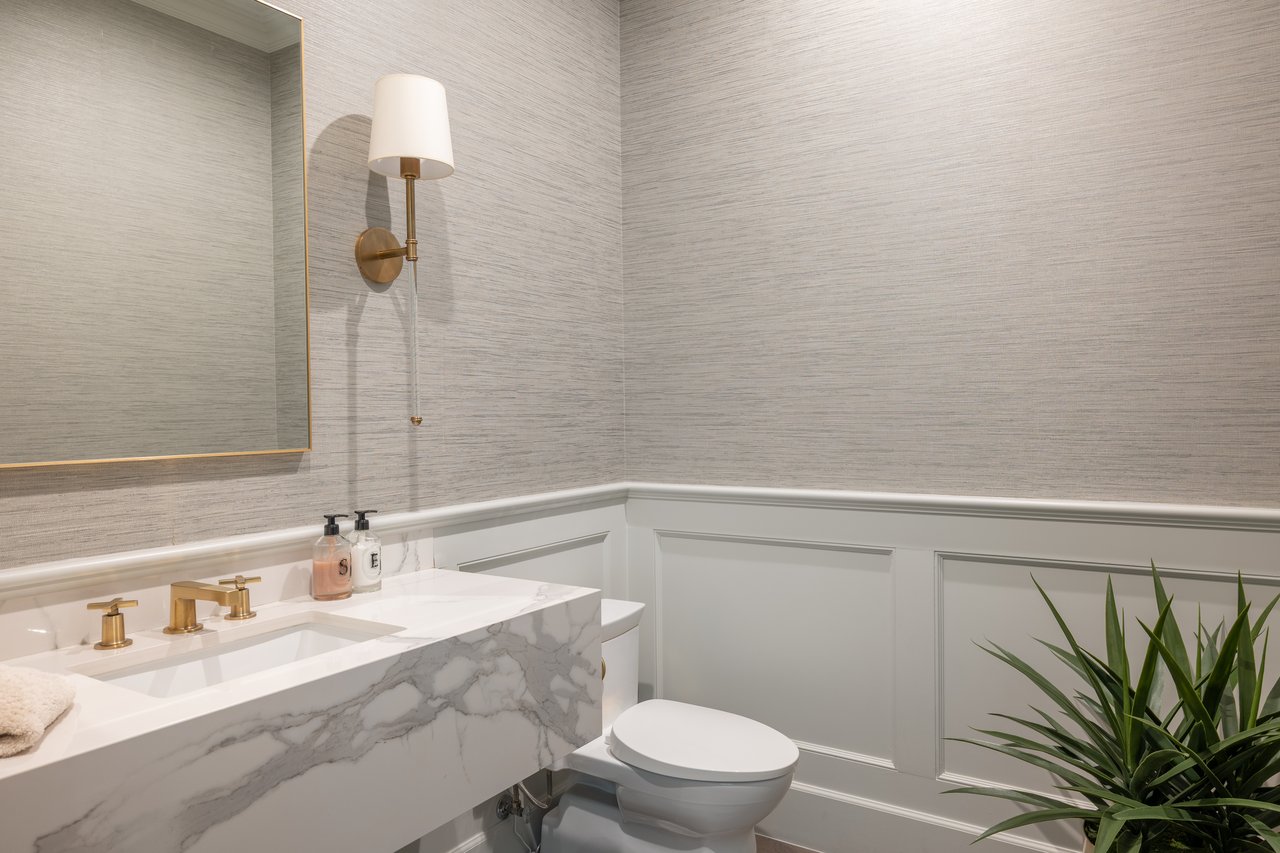 10439 Valley Spring Ln, Toluca Lake