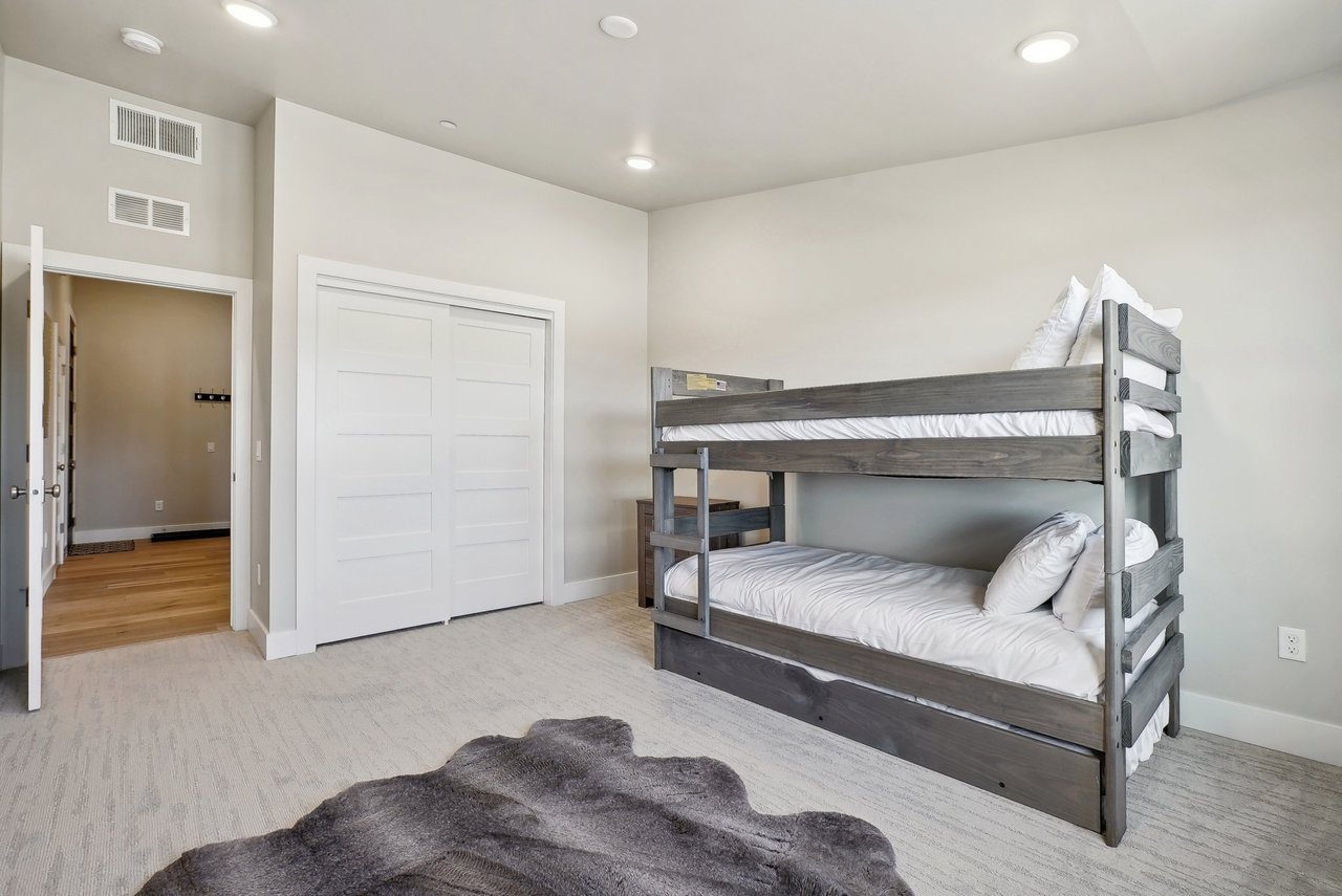 1145 W Helling Circle #304