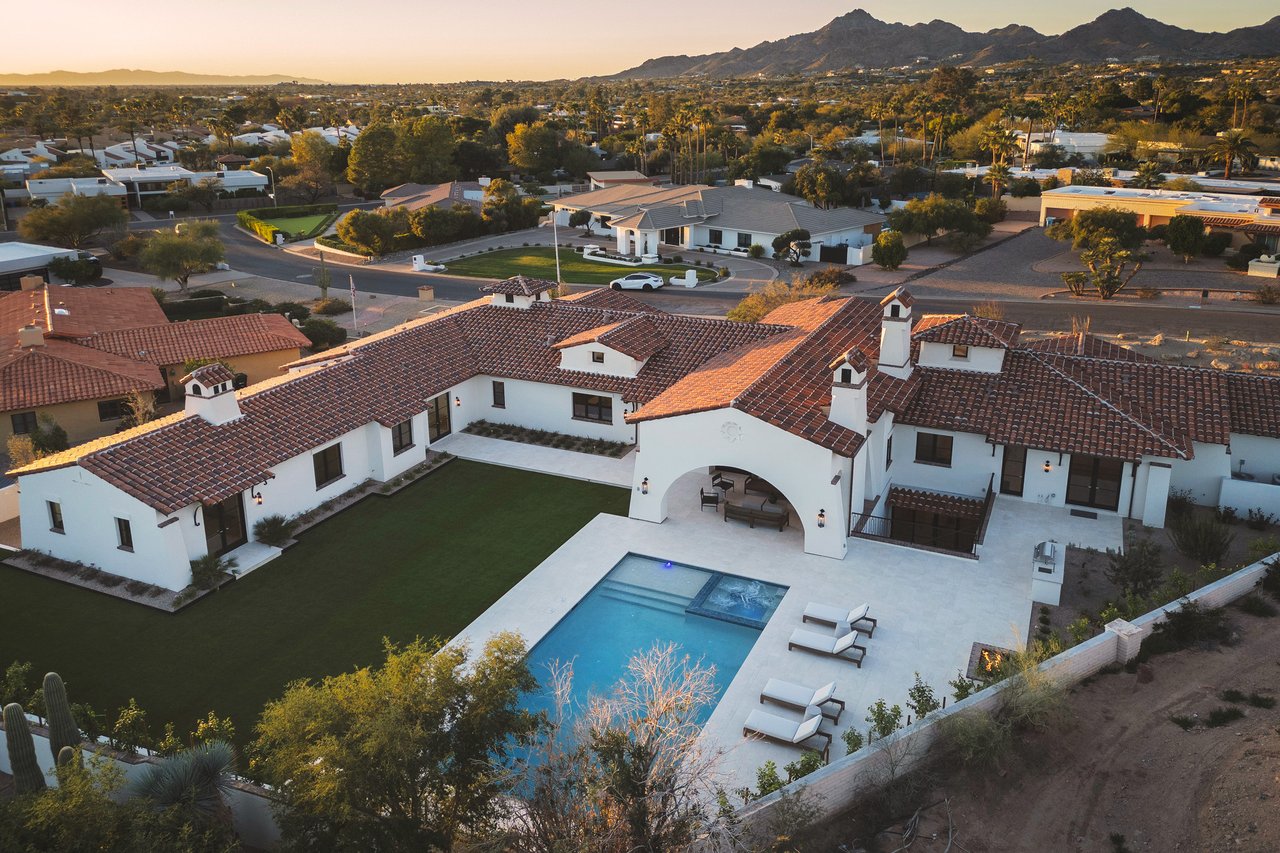 4605 E ROCKRIDGE Road