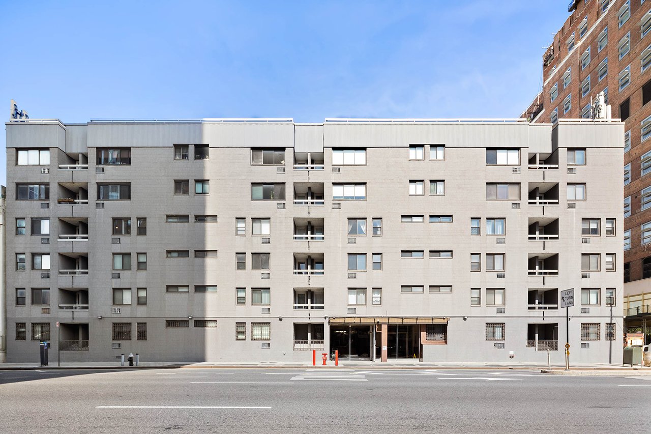 85 8th Ave