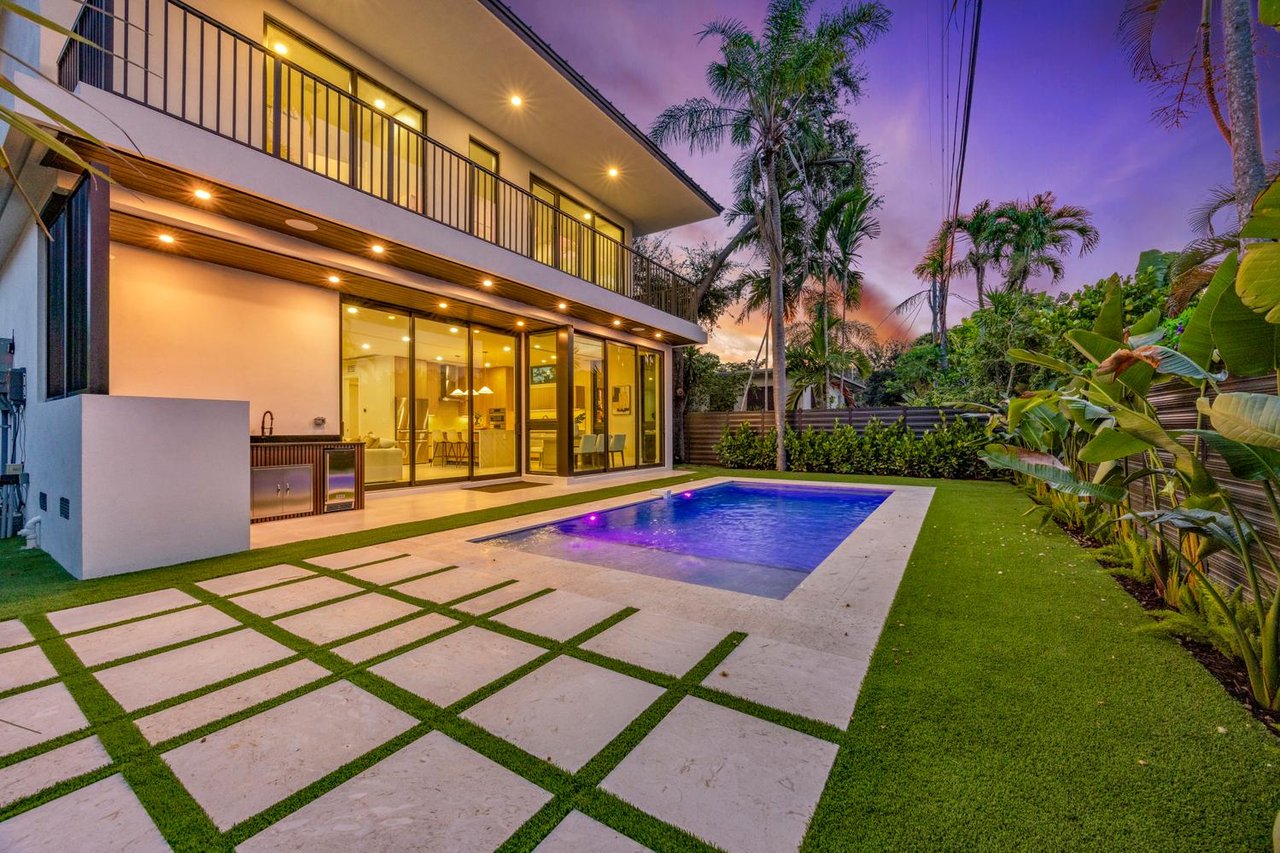 Sophisticated New Construction in the Heart of Miami