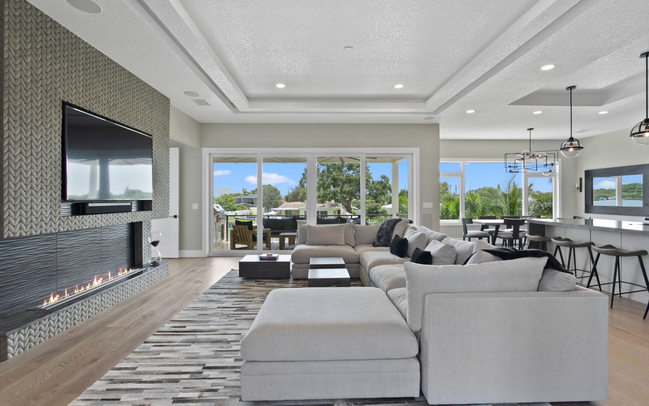 Why Experts Say Mortgage Rates Should Ease Over the Next Year Blog October