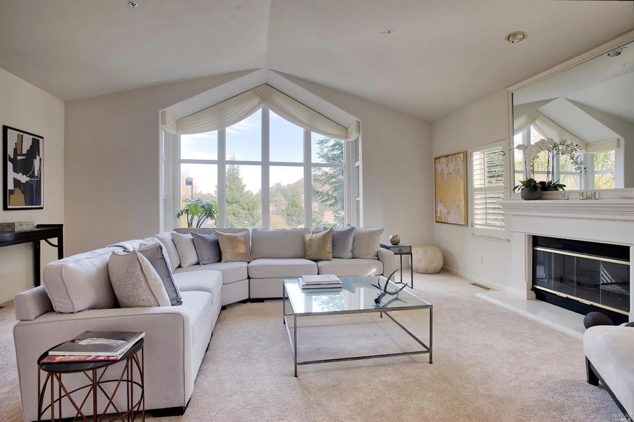 3 Ridge Ct