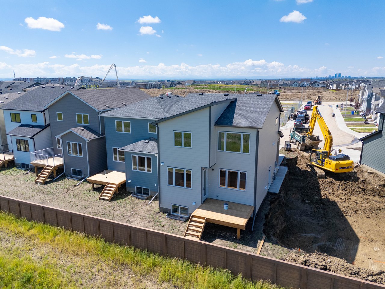 143 Belvedere Crescent SE