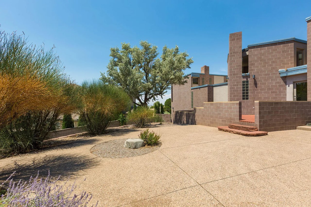 13216 Indian School Rd, NE