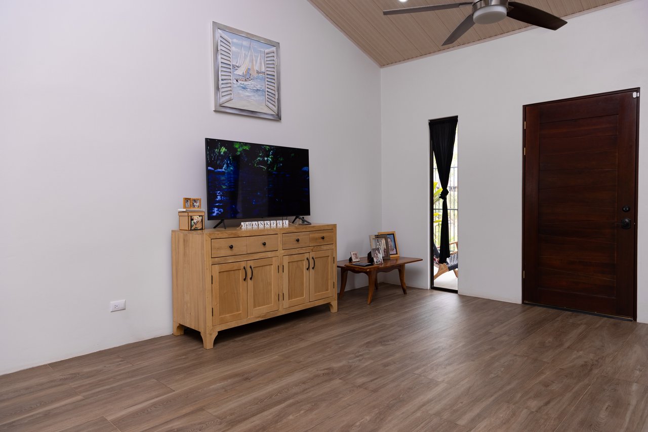 Turnkey Modern Home Near Quepos Marina – Move-In Ready! 2BDR&2BATHS