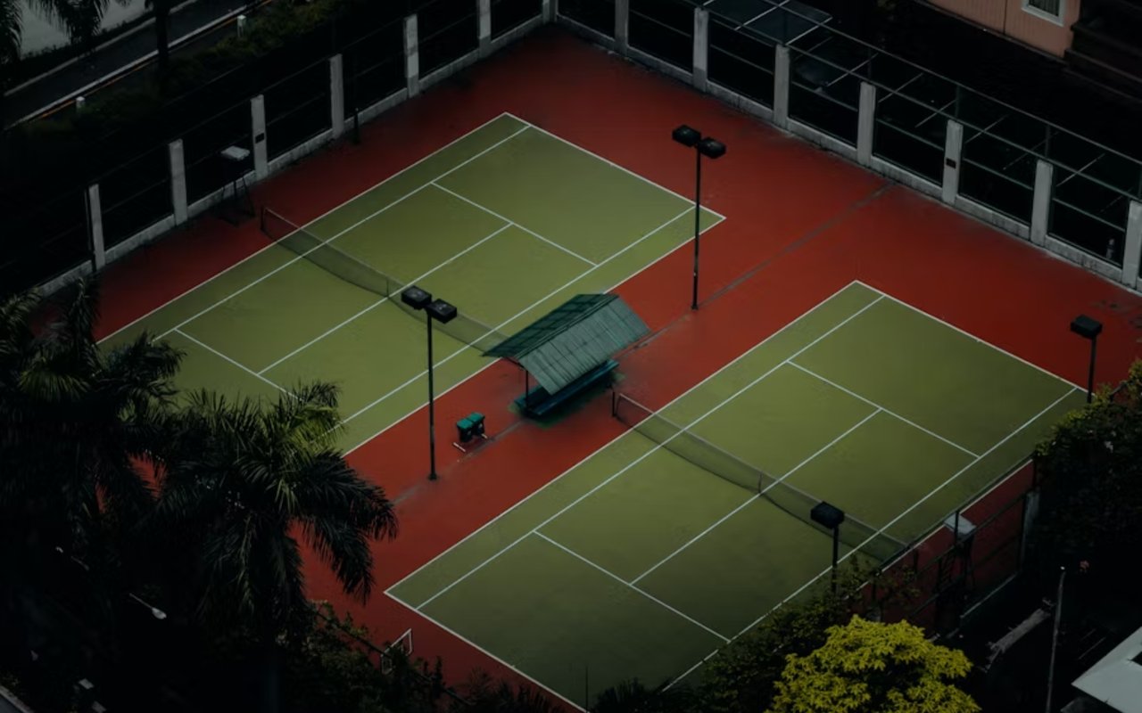 Private Clubs & Courts: An Insider Look at Membership, Waitlists, and Lifestyle