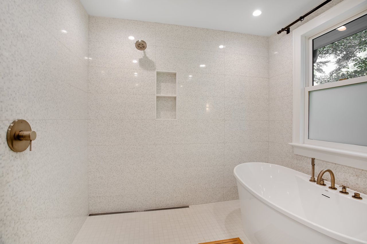 330 Tenney Cir