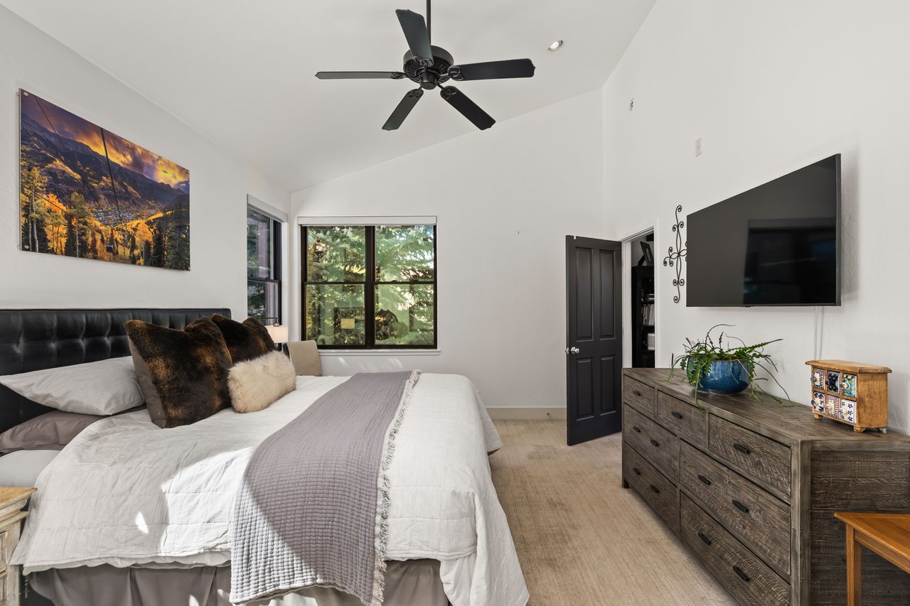 Fully Remodeled End Unit with Designer Luxury