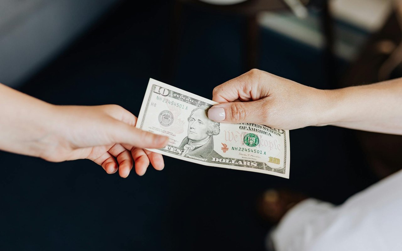 The Ins and Outs of Giving or Receiving Down Payment Gifts