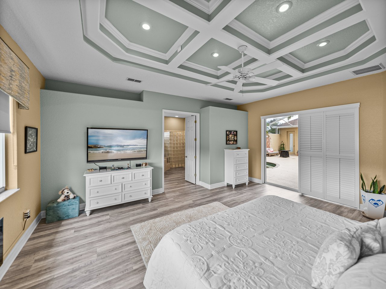 12413 WOODLANDS CIR