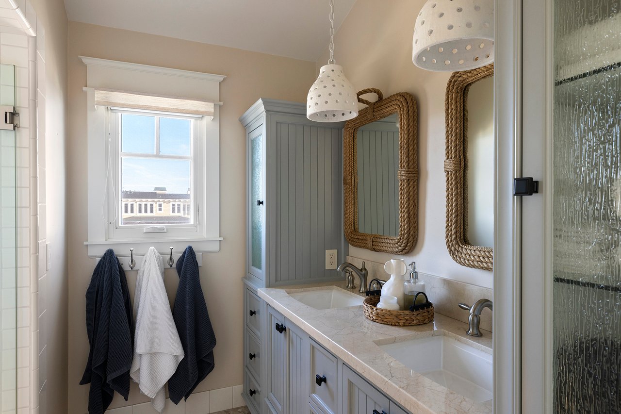 1880 N El Camino Real 23