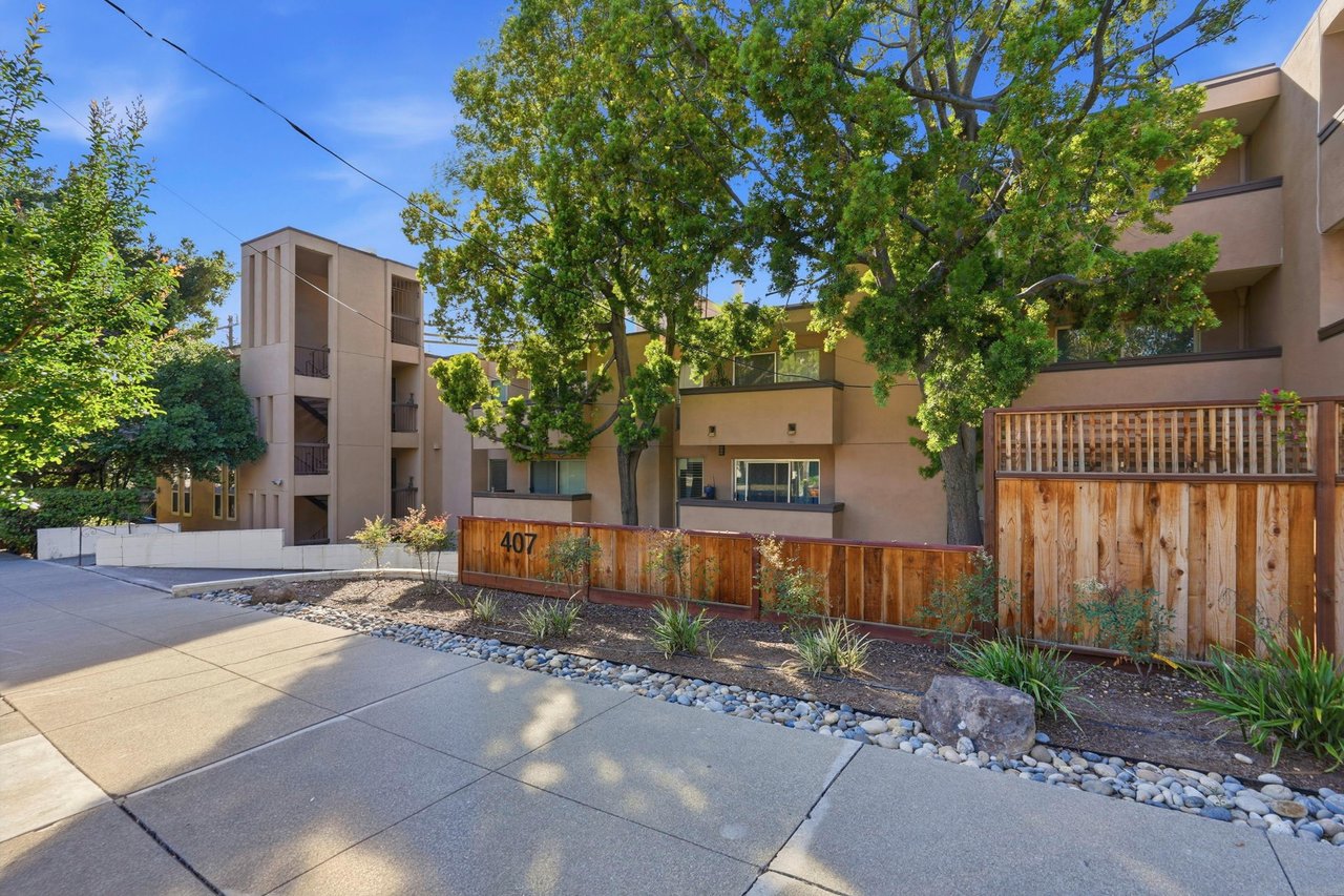 407 Orange St 206