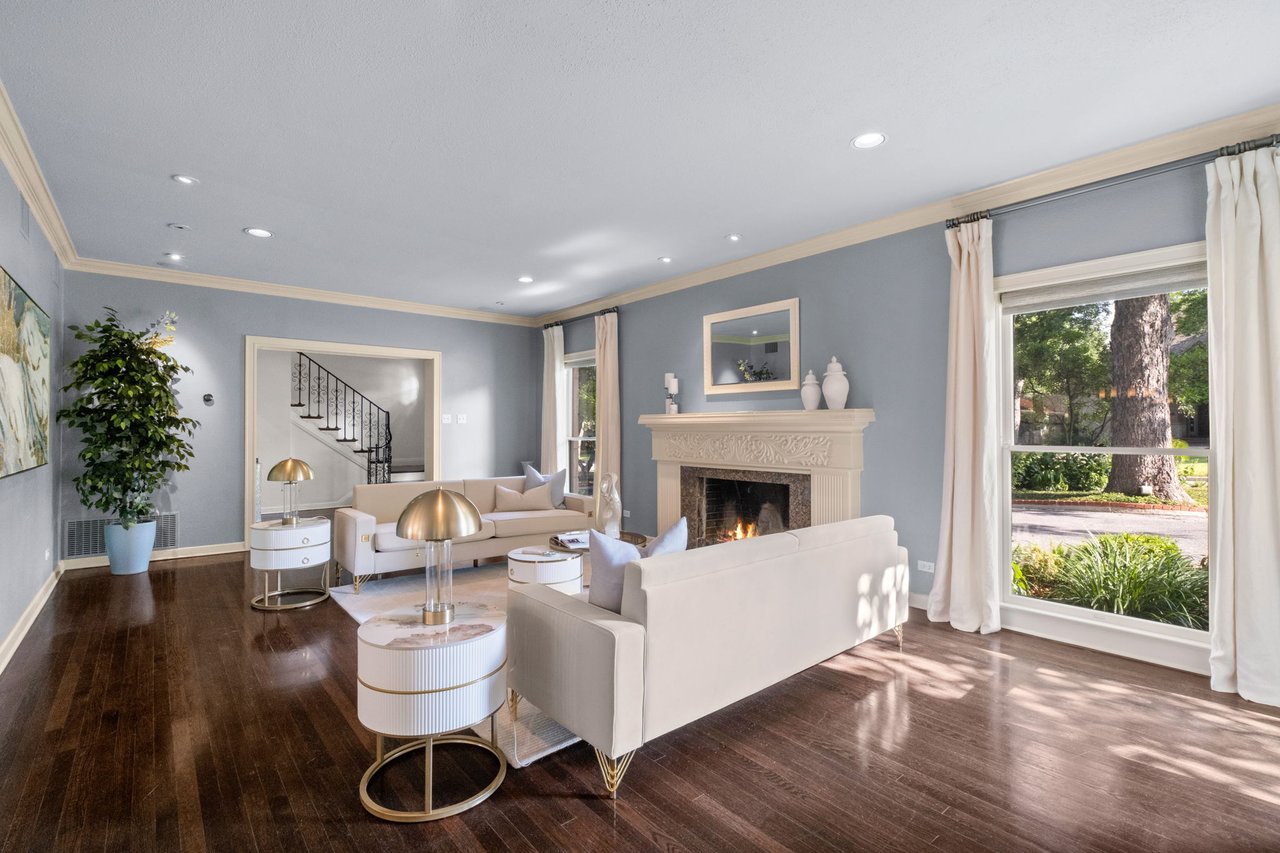 Luxury Property in Olmos Park