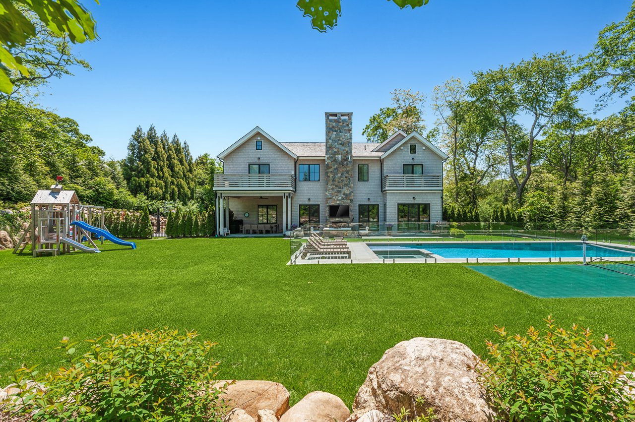 2 Fair Hills Lane