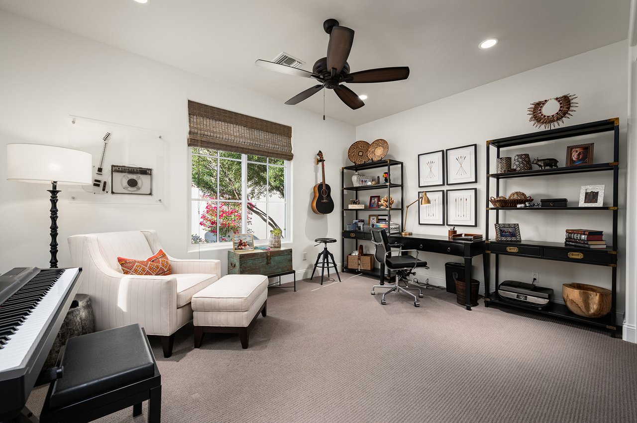 9483 E ROCKWOOD Drive