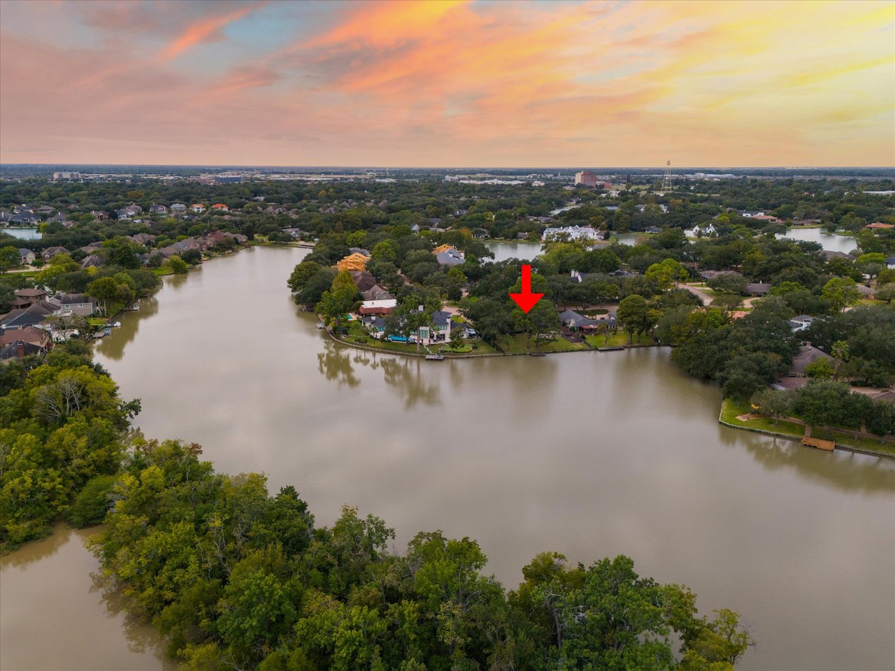 Private Listing: 411 Lombardy Dr