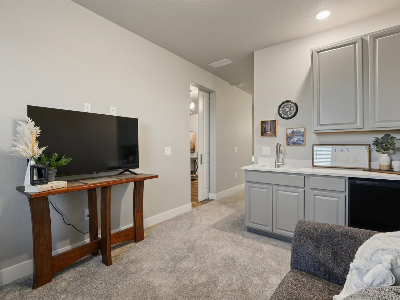 16015 Mountain Flax Drive