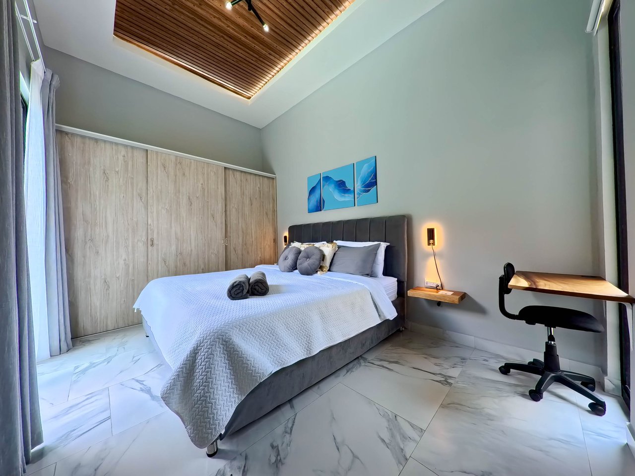 Great Location Brand New Pool House