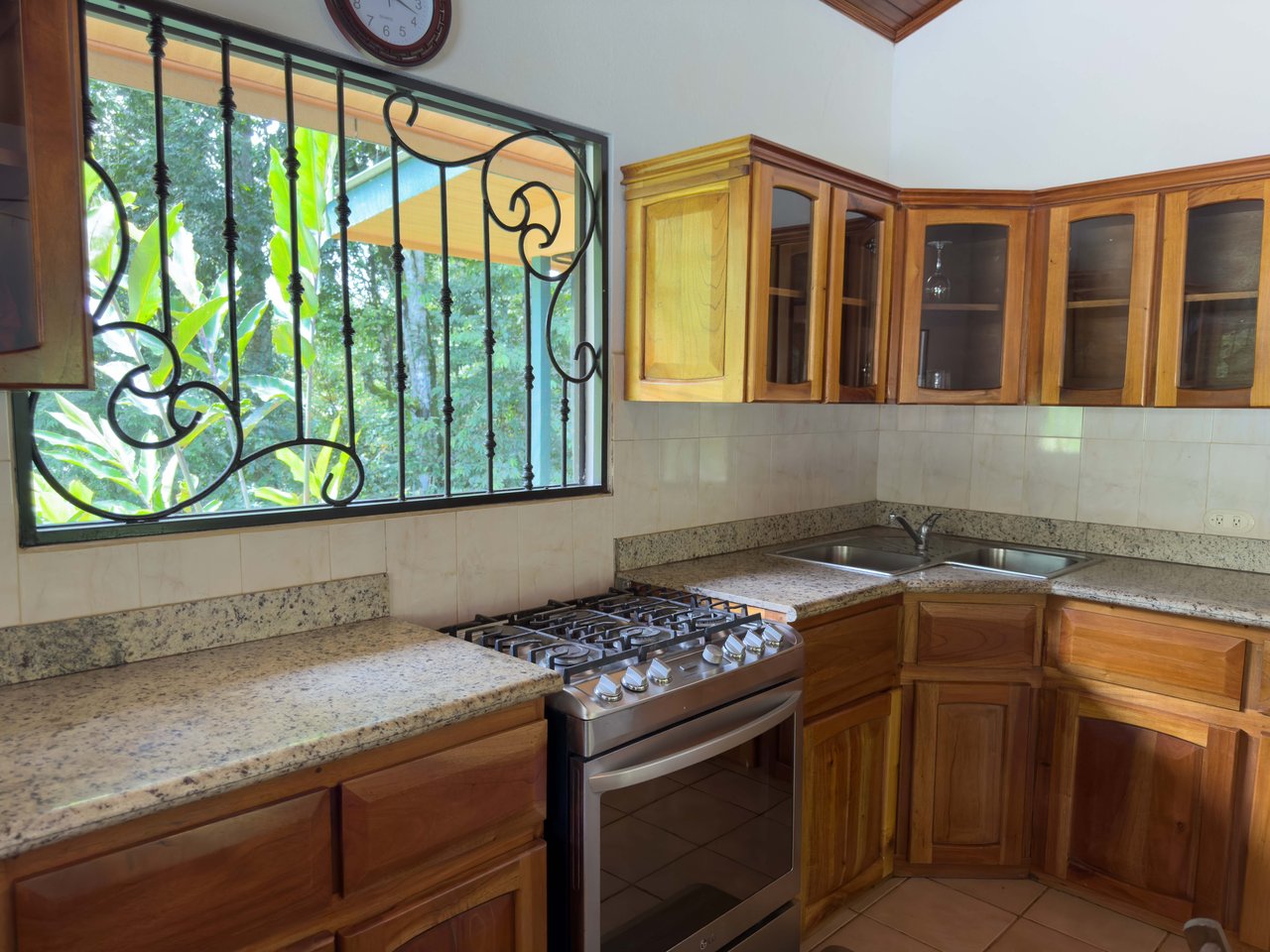 Valley of the Horses , Multi-Home Mountain Retreat -Dominical