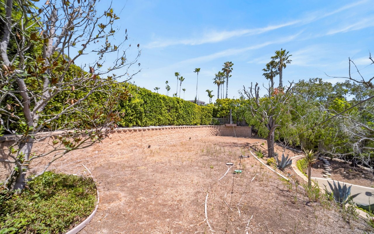 719 Davis Way