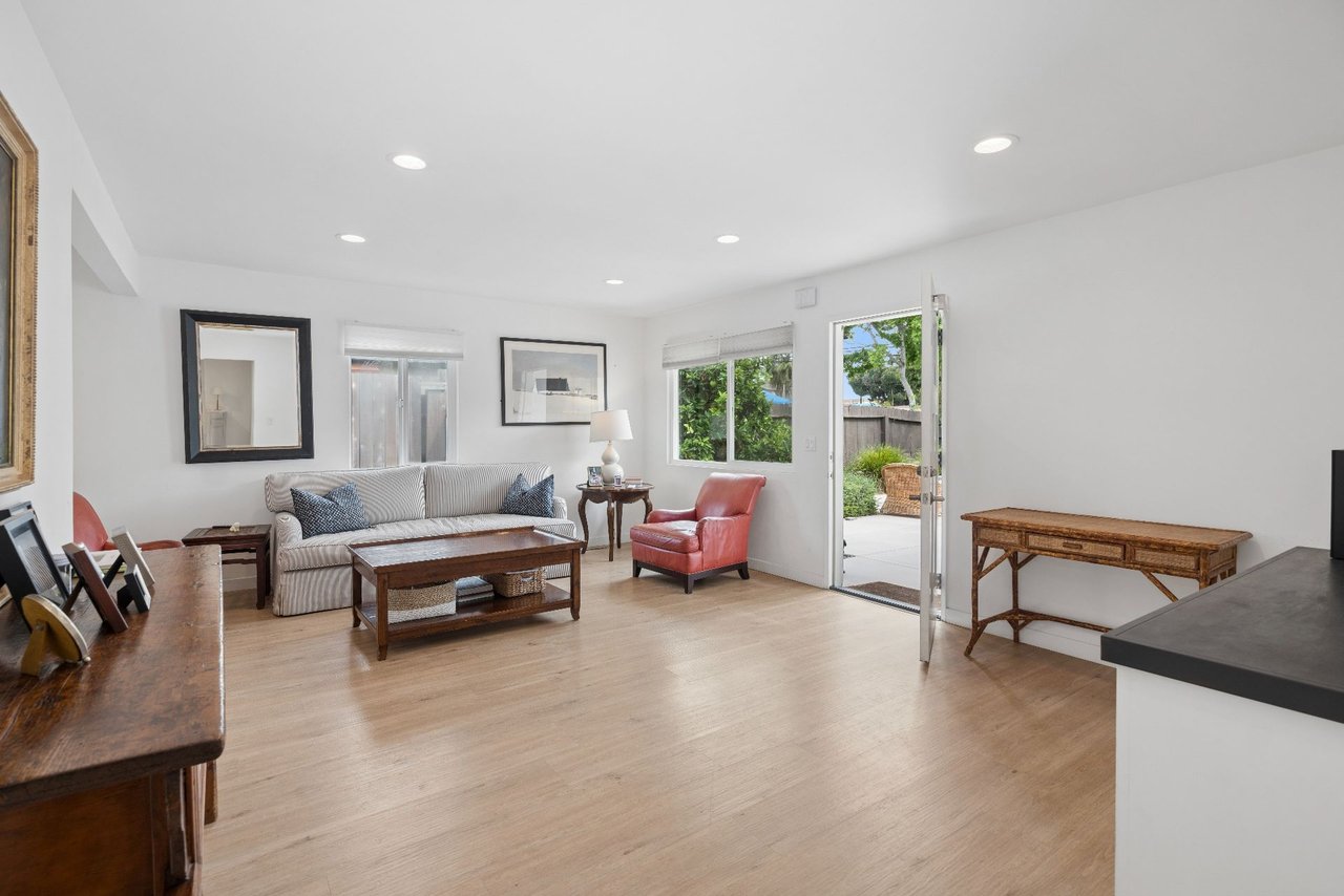 782 W 18th Street