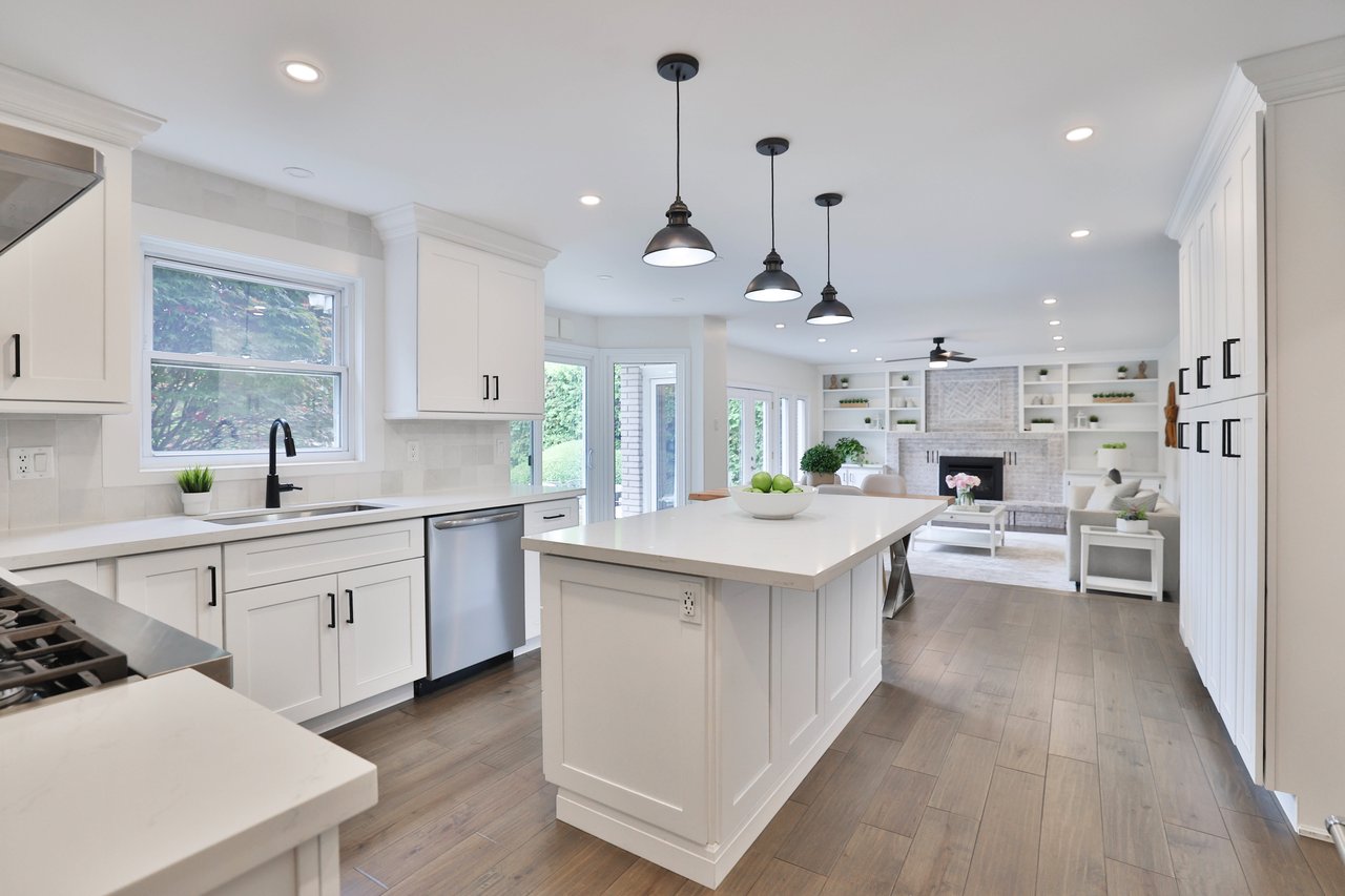 4220 Spruce Avenue, Burlington