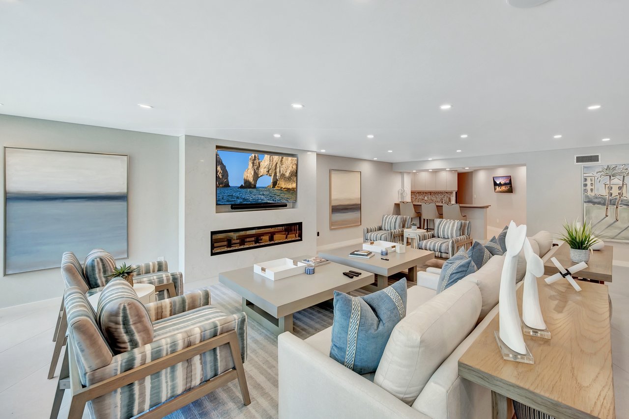 3951 Gulf Shore Blvd N 801 - Horizon House