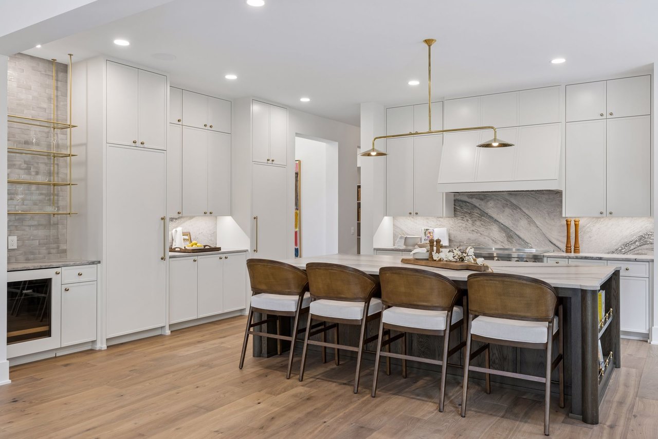 4909 Rolling Green Pkwy, Edina