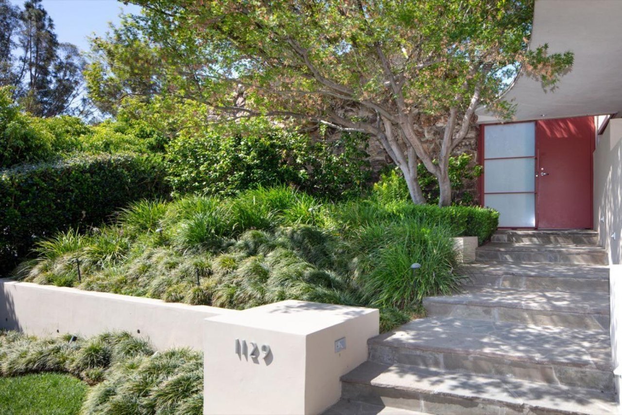 1129 Angelo Dr
