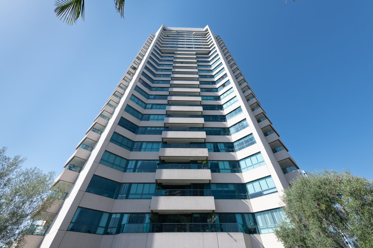 10490 Wilshire Blvd #1705