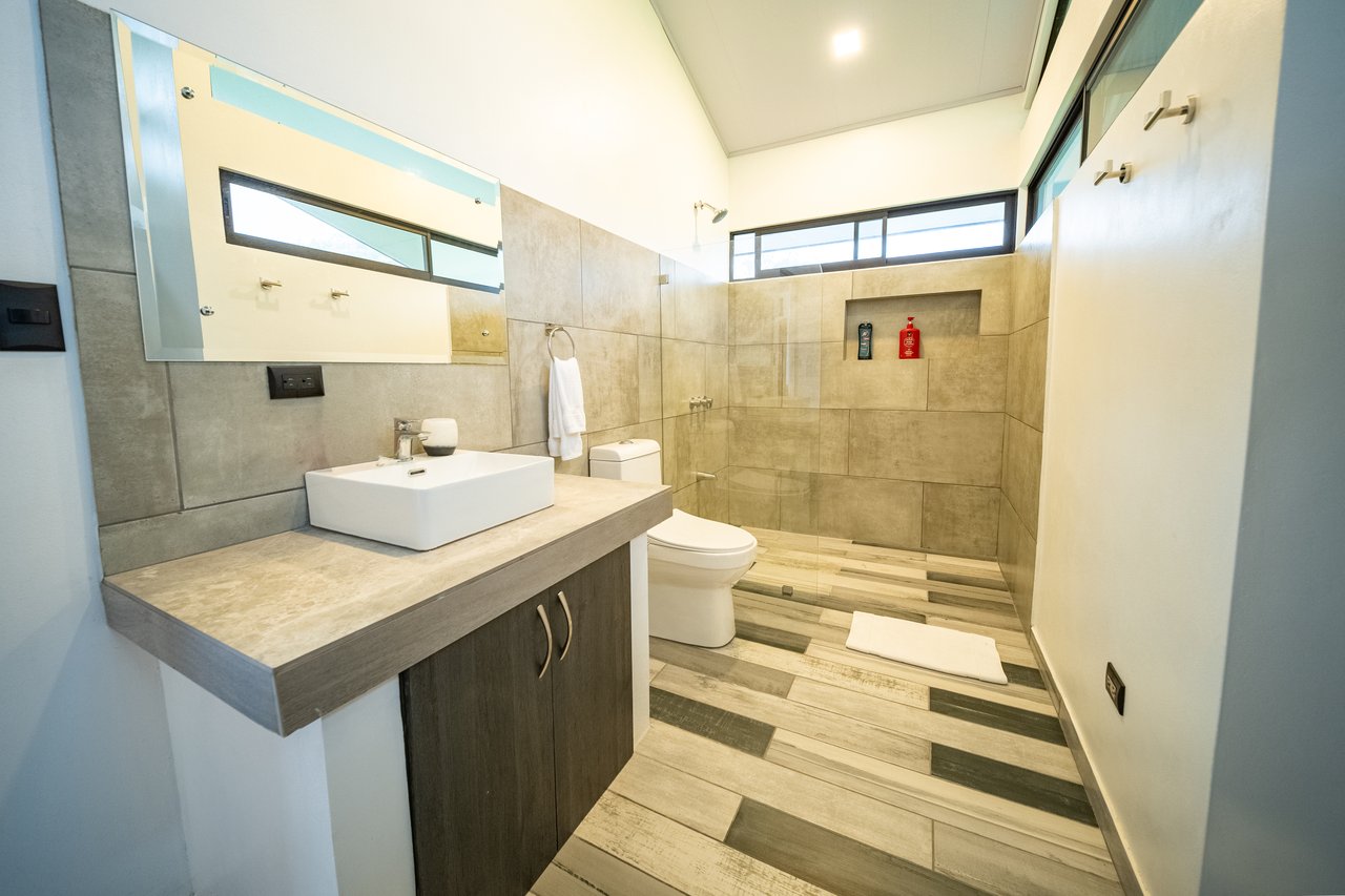 Rio Chiquito Ranch & Villas | 143-Hectare Ranch Estate with Villas, Forest & Full Infrastructure in Tilarán, Costa Rica