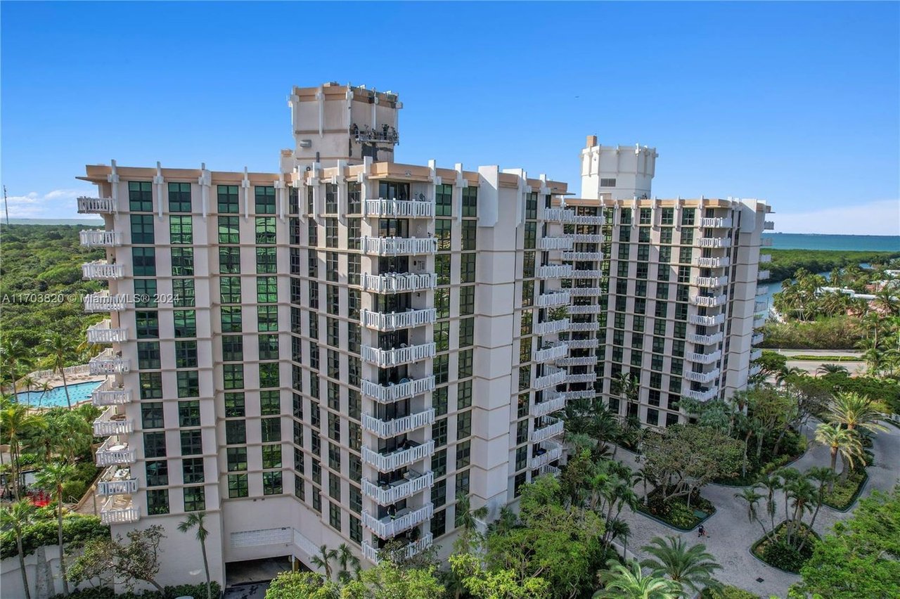 1121 Crandon Blvd, #E803