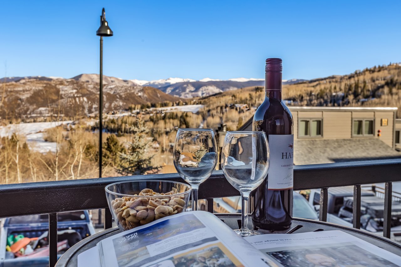 Modern Elegance Meets Mountain Comfort